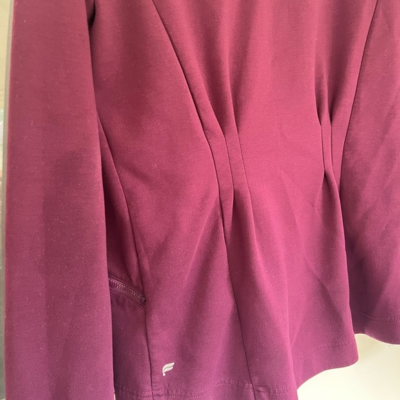 Fabletics Zip Up - Picture 4 of 9